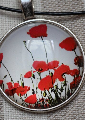 Üveglencsés nyaklánc